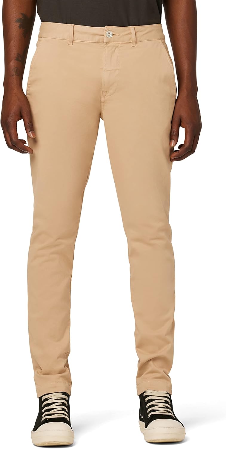 Ginn.【 SUBCULTURE 】41KHAKI CHINO Levi's Modernizes the Chino Pant for Gen Z with Help of